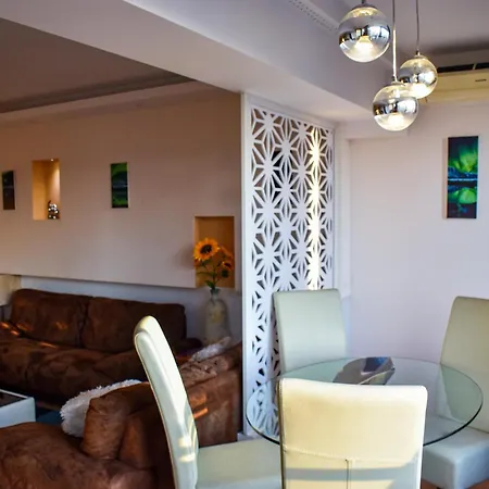 Executive Flat Two By Chr Luxury *